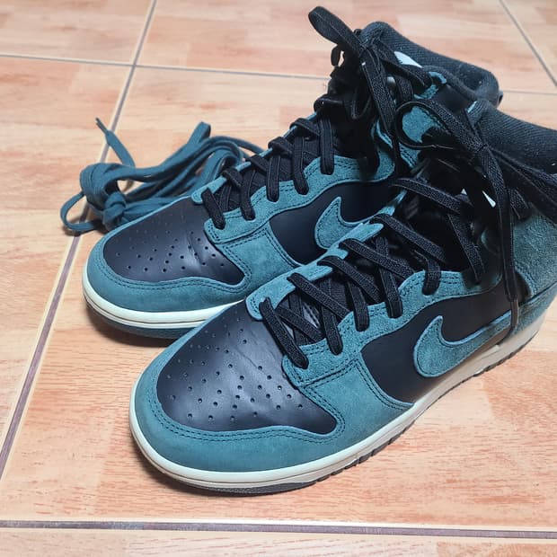 나이키 덩크하이 프리미엄 스푸르스 260