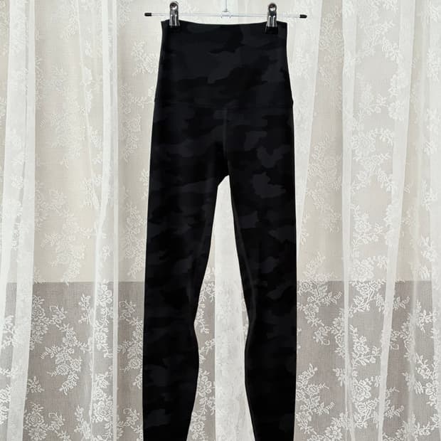 2) 룰루레몬 카모플라쥬 패턴 레깅스 블랙