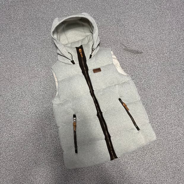 노스페이스 후드 패딩 조끼