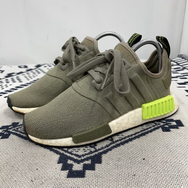 아디다스 NMD R1 스니커즈 운동화 220 X01393