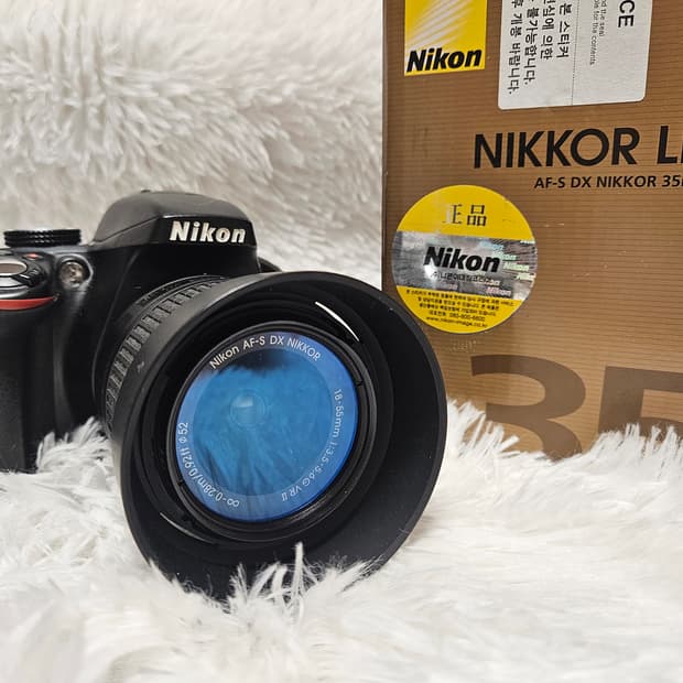 [민트급] 니콘 D3300 DSLR 번들+35mm f1.8 디카