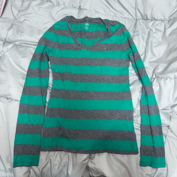 타미힐피거 스트라이프 롱슬리브