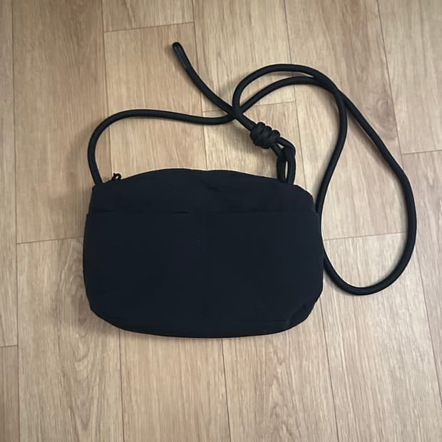 자라 ZARA 퀼팅 크로스백 블랙