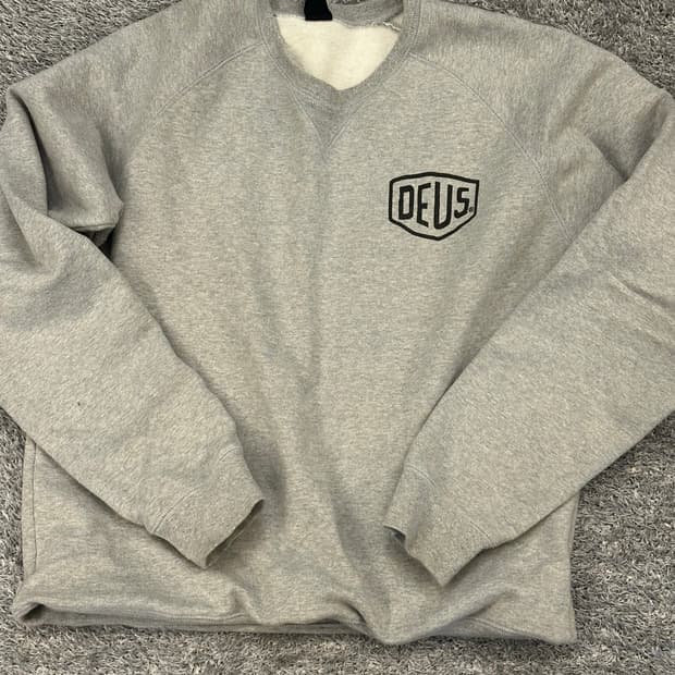 데우스 맨투맨 그레이