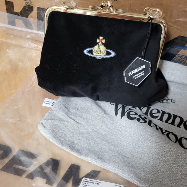 25SS 비비안웨스트우드 벨벳 그래니 프레임 펄스 크로스백 새상품