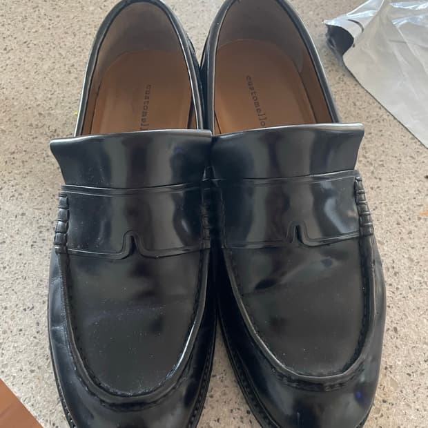 커스텀 멜로우 소가죽 로퍼팝니당 *사이즈는 8 1/2 입니다*