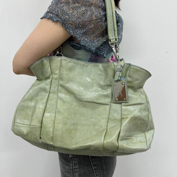 leather soft green shoulderbag