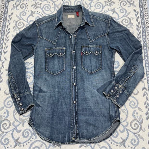 Levi’s Red Tab Western Denim Shirt / M