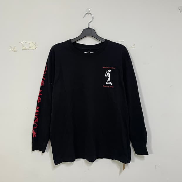 비스티보이즈 긴팔 티셔츠 블랙