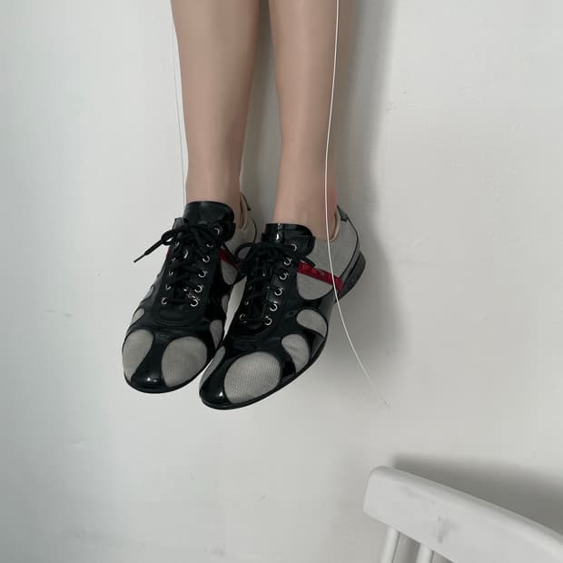 ⠀