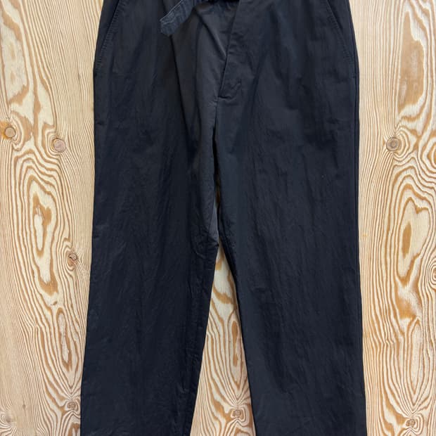 해칭룸 나일론 팬츠