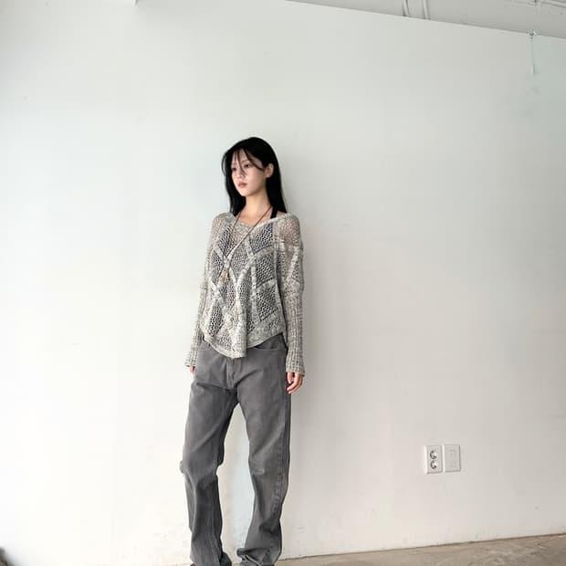 Grid punching knit / gray