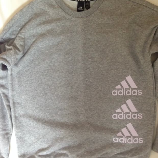 아디다스 맨투맨