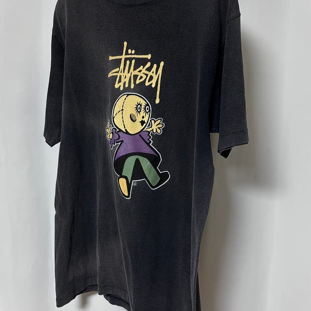  Stüssy 80s “Dolly” Single Stitch 슬리브