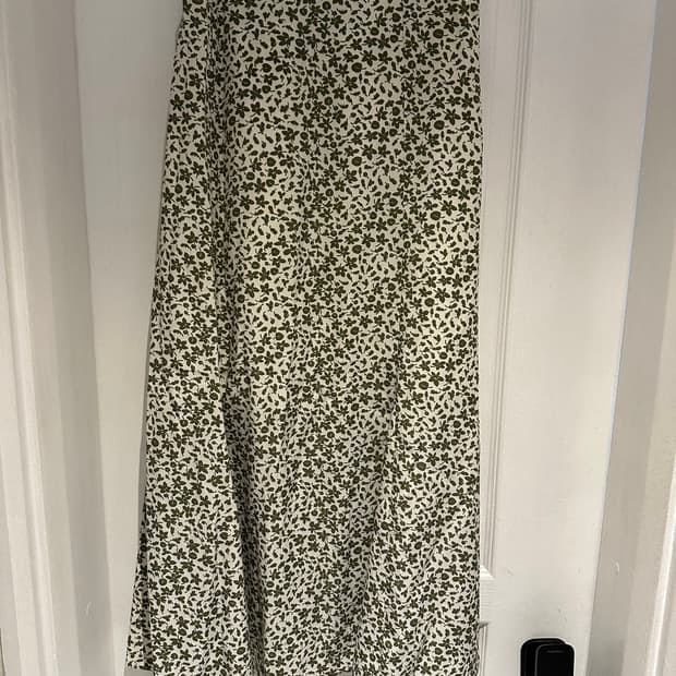 모데스트무드 플라워스커트