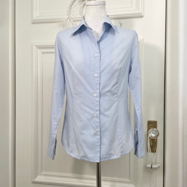 sky blue basic line shirt