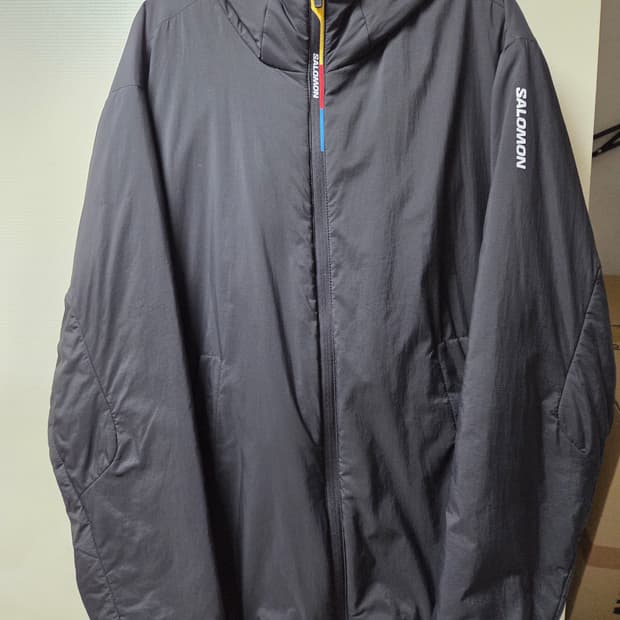 살로몬 모디세이 패딩팝니다. 