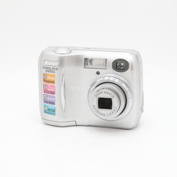 니콘 쿨픽스 2200