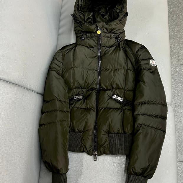 몽클레어 숏패딩(0/44)