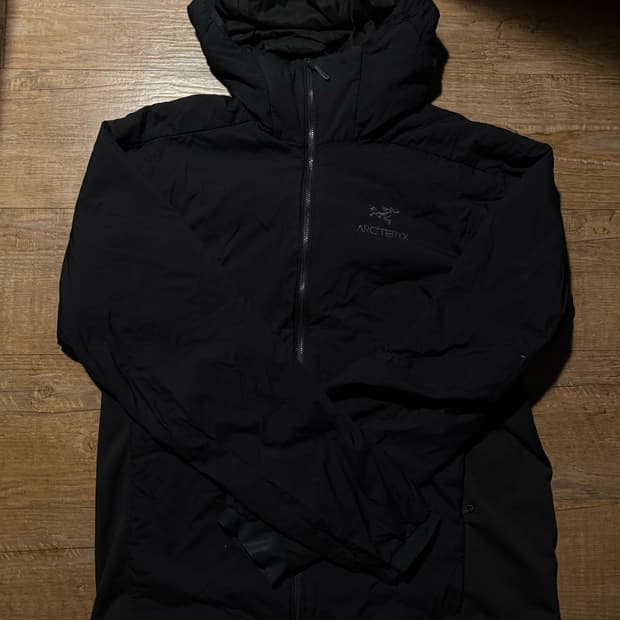 아크테릭스 아톰 lt 후디 블랙 L