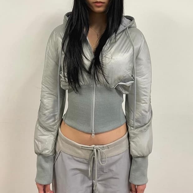 000.undefined padded jacket 구합니다