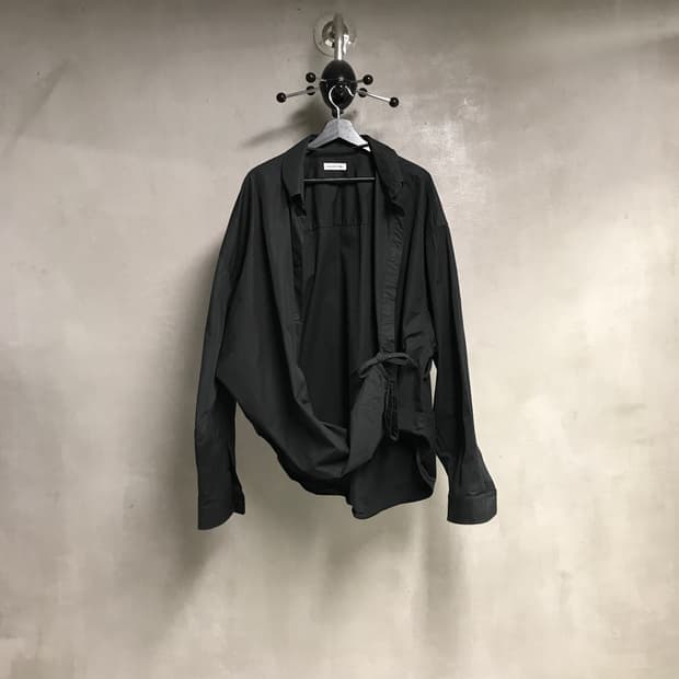 발렌시아가 블랙 셔츠 34