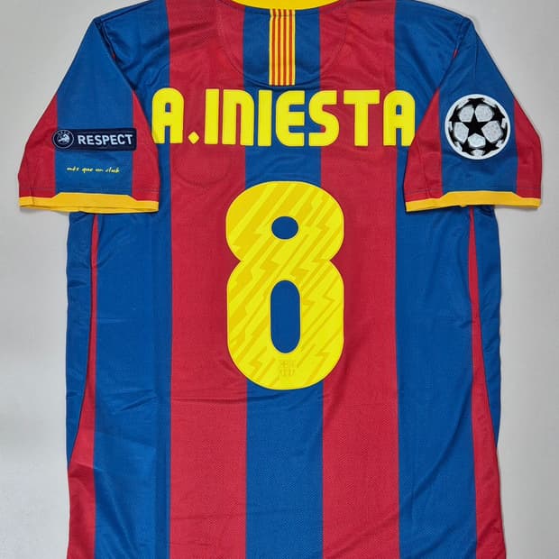 10-11 바르셀로나 이니에스타 홈 유니폼 M