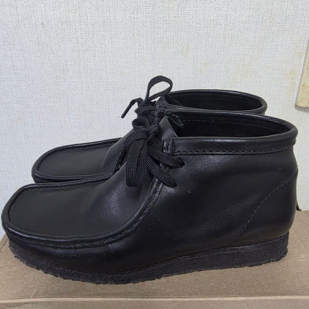 클락스 왈라비 부츠 레더 블랙 260 사이즈