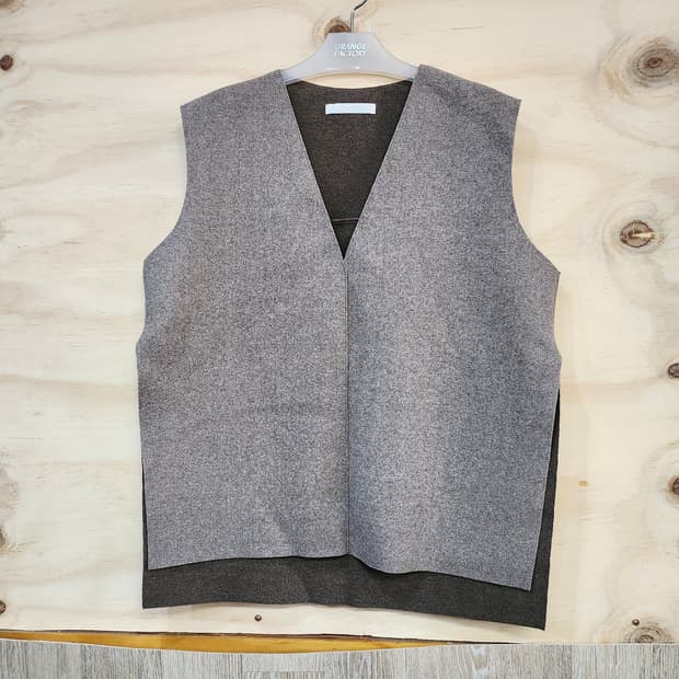 538) 여성 브이넥 트임베스트