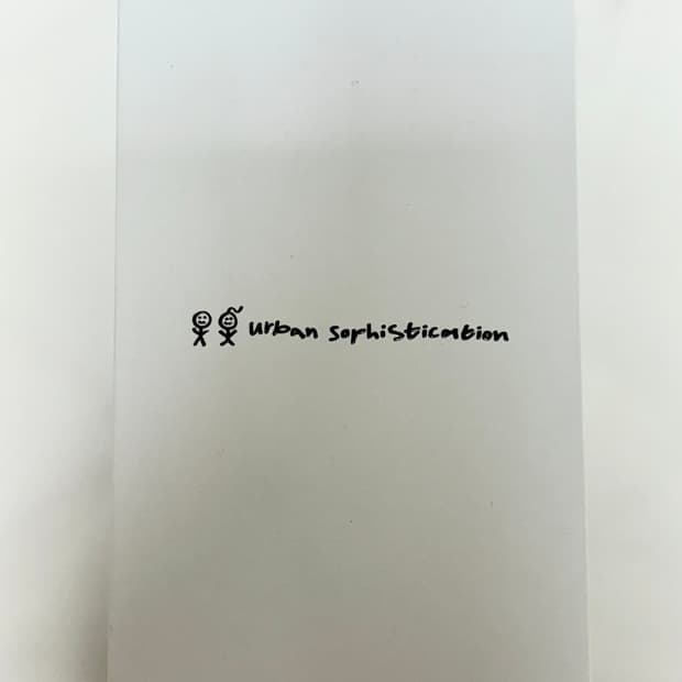 어반소피스티케이션 아이폰16 푸퍼 케이스