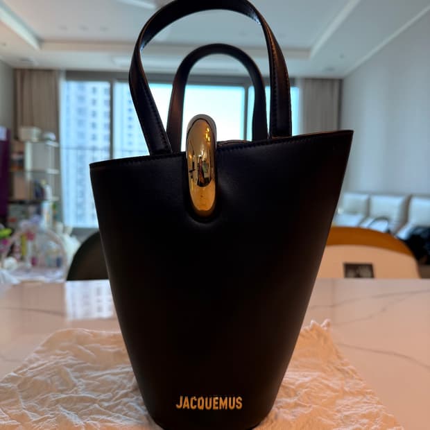 (새상품)자크뮈스 밤볼라 버킷백 