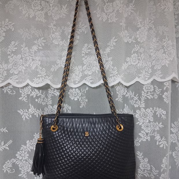 발리체인숄더백