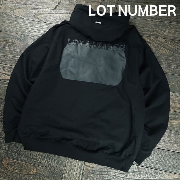 [랏넘버] 그래픽 프린팅 오버사이즈 후드티 블랙 M19556
