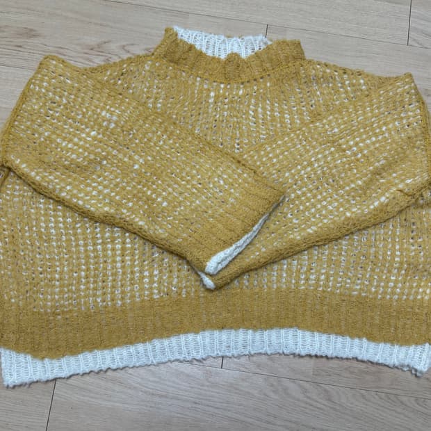 AIREI 옐로우 레이어드 스웨터