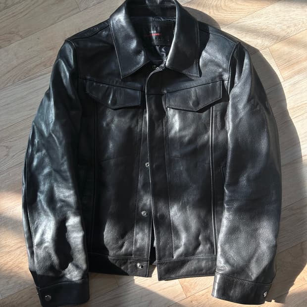 Single leather jacket