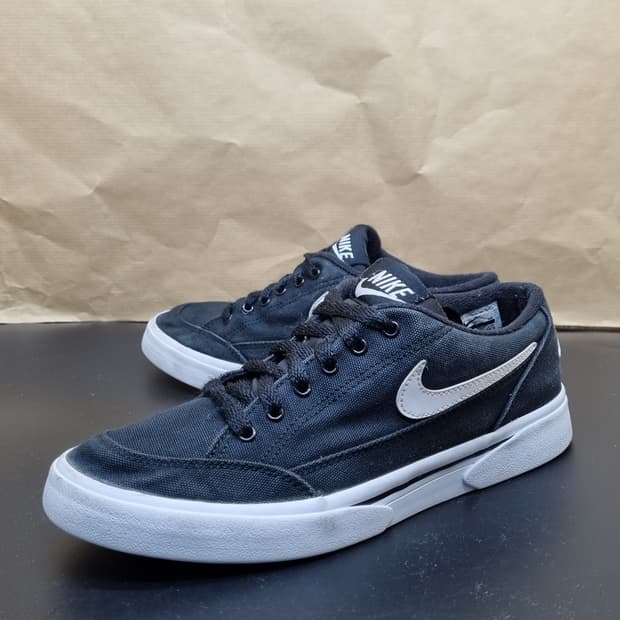 나이키 GTS16  스니커즈245