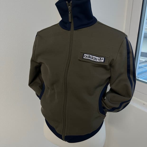 아디다스 딱붙 브뤼셀 카키 져지 대장급