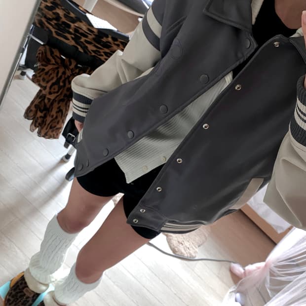 네스티팬시클럽 가죽재질 바시티재킷