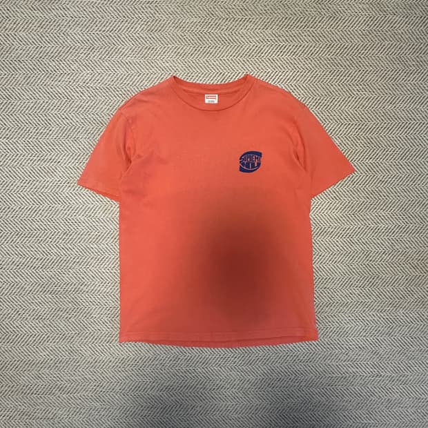 SUPREME t-shirt