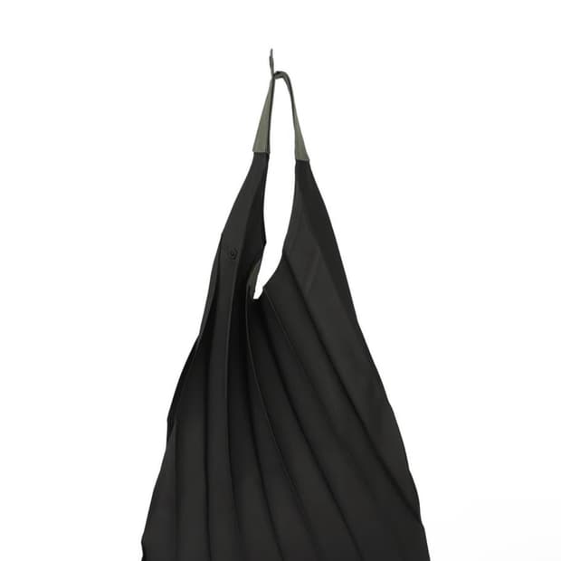 이세이미야케 구루구루 백 블랙