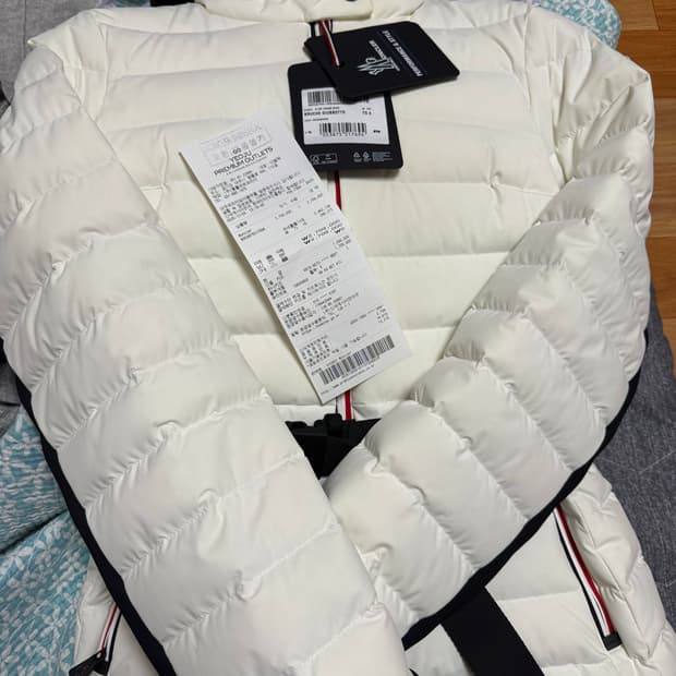 몽클레르 BRUCHE 화이트 여성 패딩 TG4 새상품