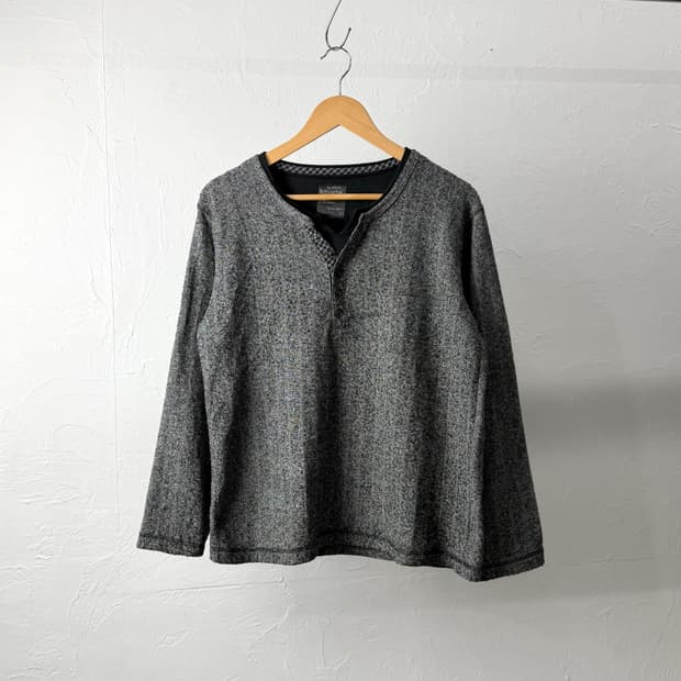 Amorte 헨리넥 롱 슬리브