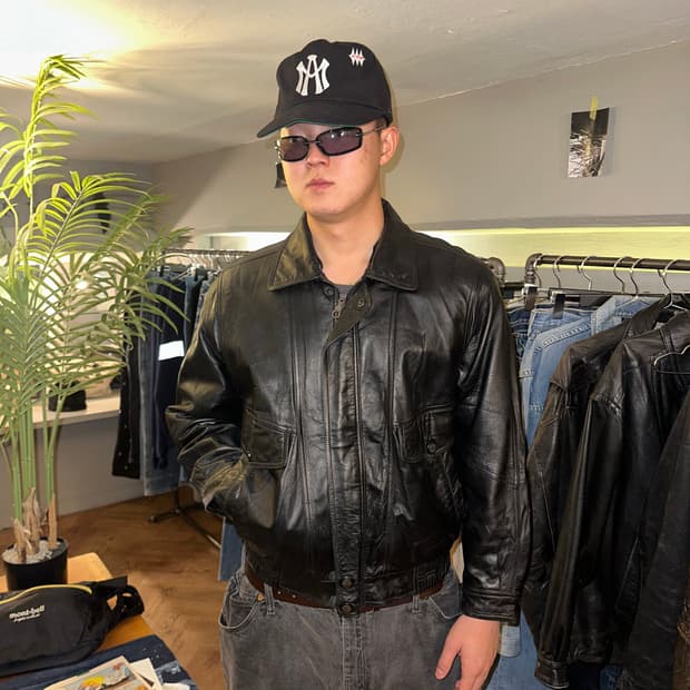 90’s Japanese real-leather bomber jacket