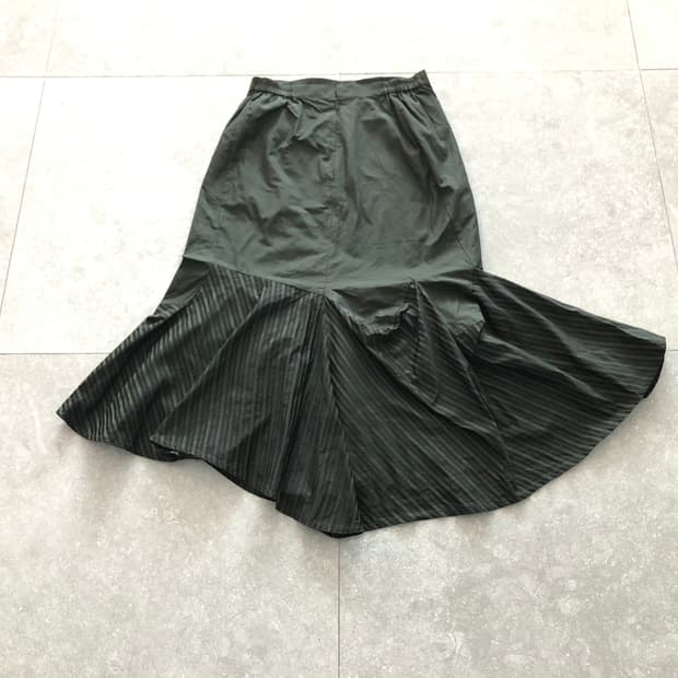 아카이브 무드 셔링 언발란스 스커트