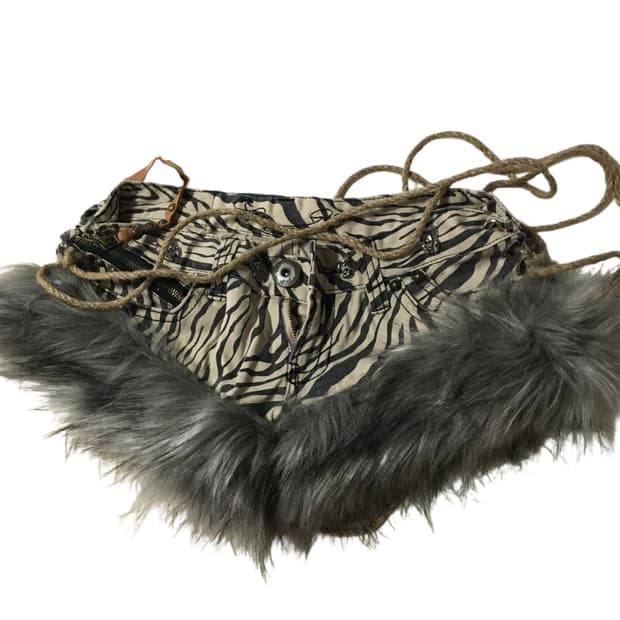 대장급 갸루 빈티지 로우라이즈 퍼 쇼츠 반바지