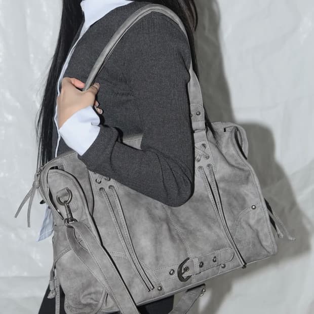 팬시클럽 벨티드 워싱 레더백 (그레이)