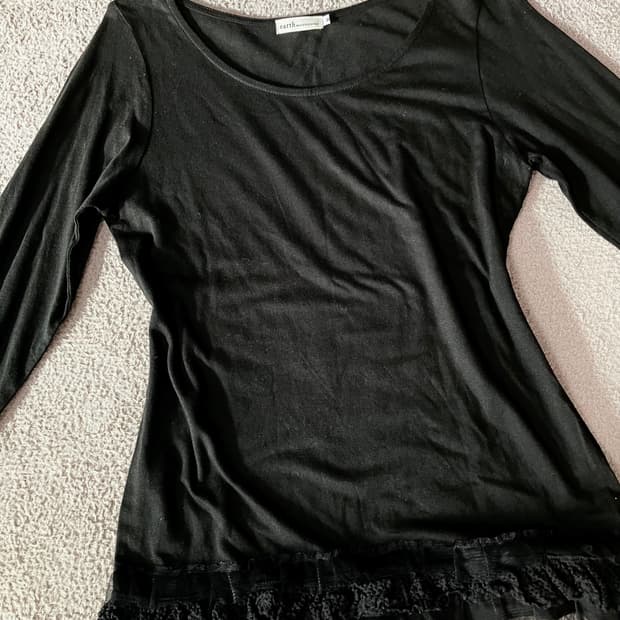 earth music&ecology vintage lace top