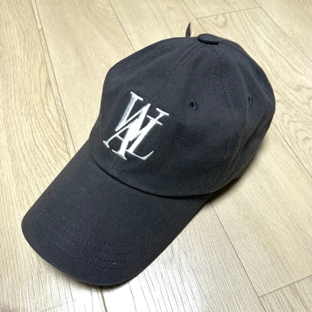 우알롱 그레이 볼캡 모자