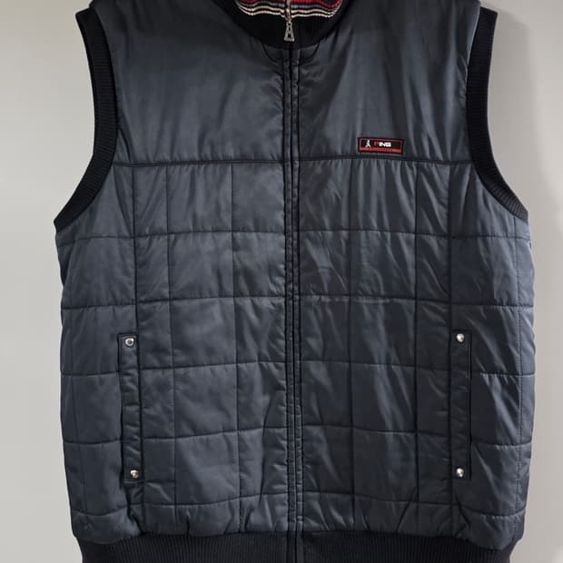 PING 핑 남자 골프웨어 패딩니트조끼.
싸이즈 105  