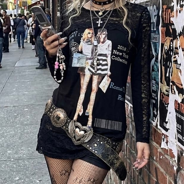 레이스 배색 그래픽 긴팔 티셔츠